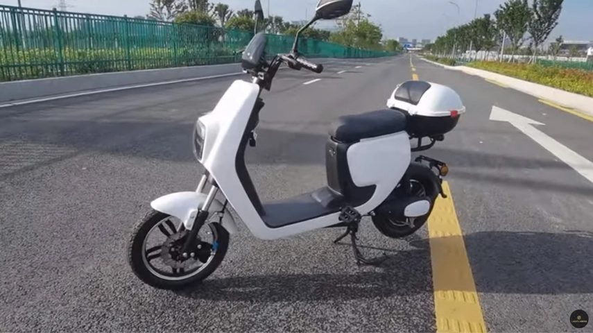 Swifty elektrische bromfiets voor woon-werkverkeer